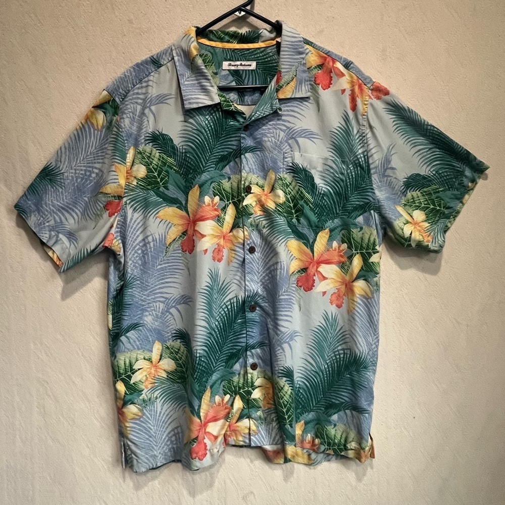 Tommy Bahama Men's Silk Hawaiian Camp Shirt Sz XL Button Up Floral Island Zone
